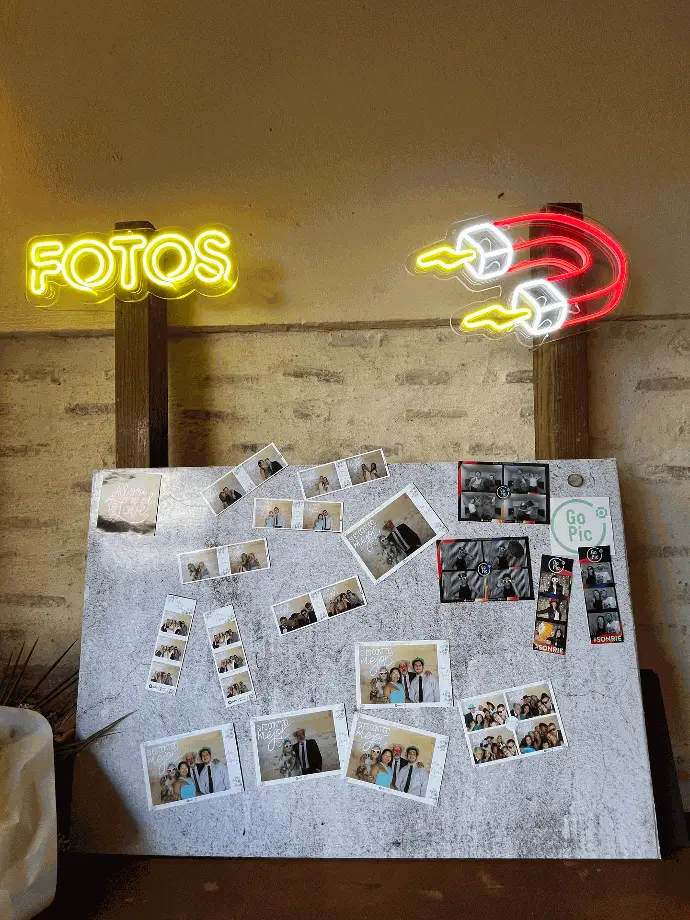 Caravana fotomaton imanes fotos photocalls neones Alquiler fotomaton valencia mallorca marketing
